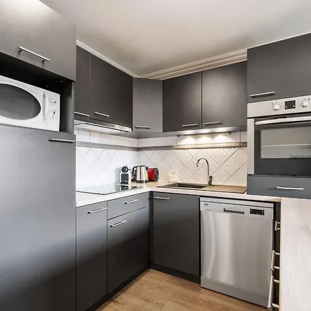 Appartement 75m² Avec Cheminee Proche Pistes, 3 Chambres, Pour 8 Personnes - Fr-1-640-65 *